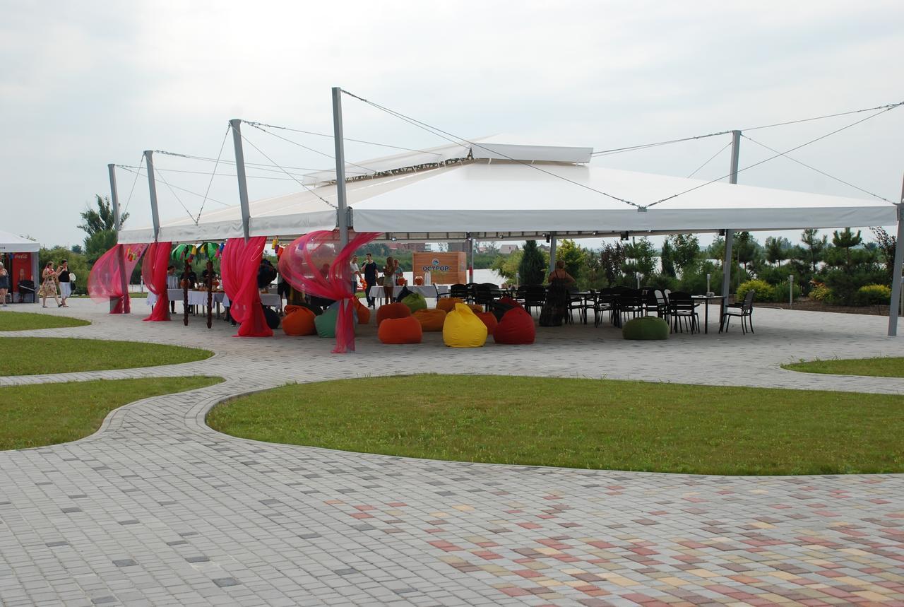 Ostrov River Club Novosëlovka エクステリア 写真